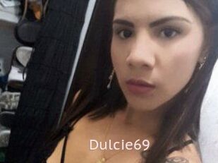 Dulcie_69