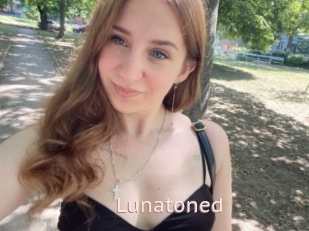 Lunatoned