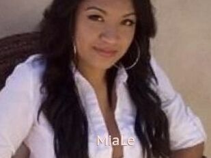 Mia_Le