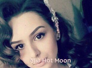Mia_Hot_Moon