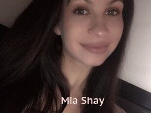 Mia_Shay