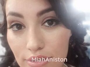 MiahAniston