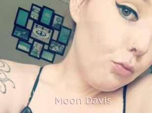 Moon_Davis