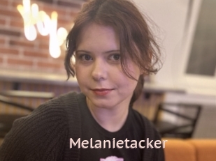 Melanietacker