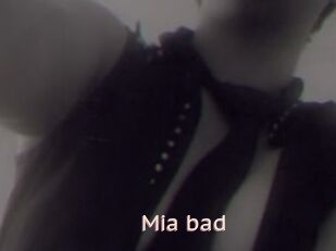 Mia_bad