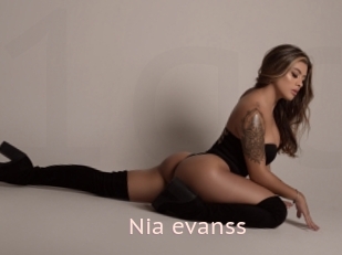 Nia_evanss