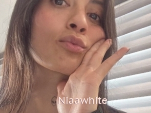 Niaawhite