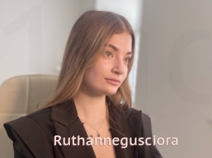 Ruthannegusciora