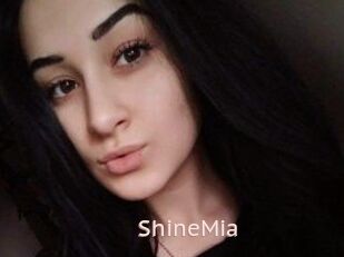 ShineMia