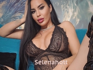 Selenahott