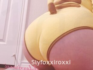 Slyfoxxiroxxi