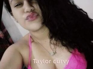 Taylor_curvy