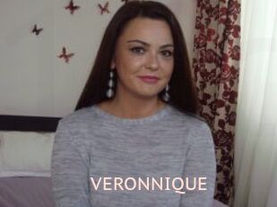 VERONNIQUE_