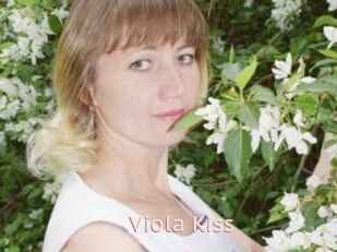 Viola_Kiss_