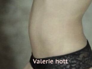 Valerie_hott