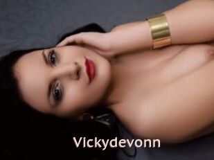 Vickydevonn