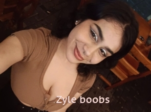Zyle_boobs